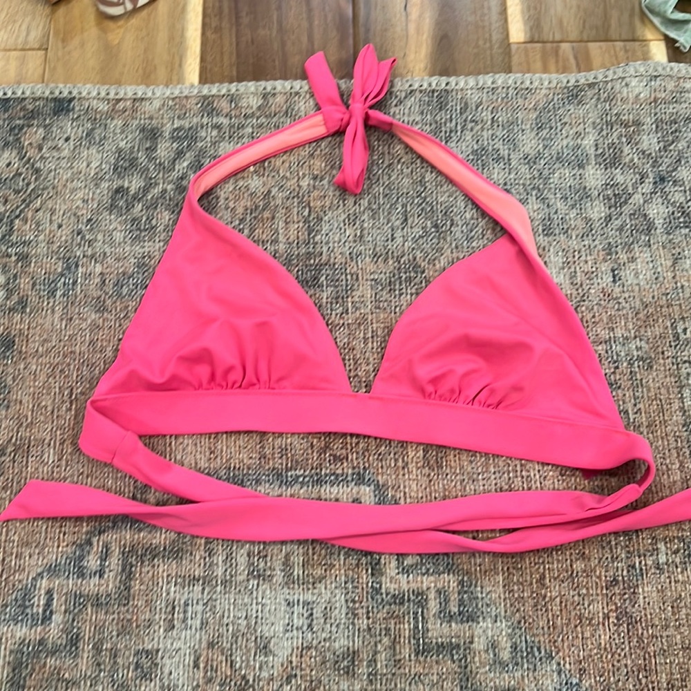 Pink Victoria secret bikini top.